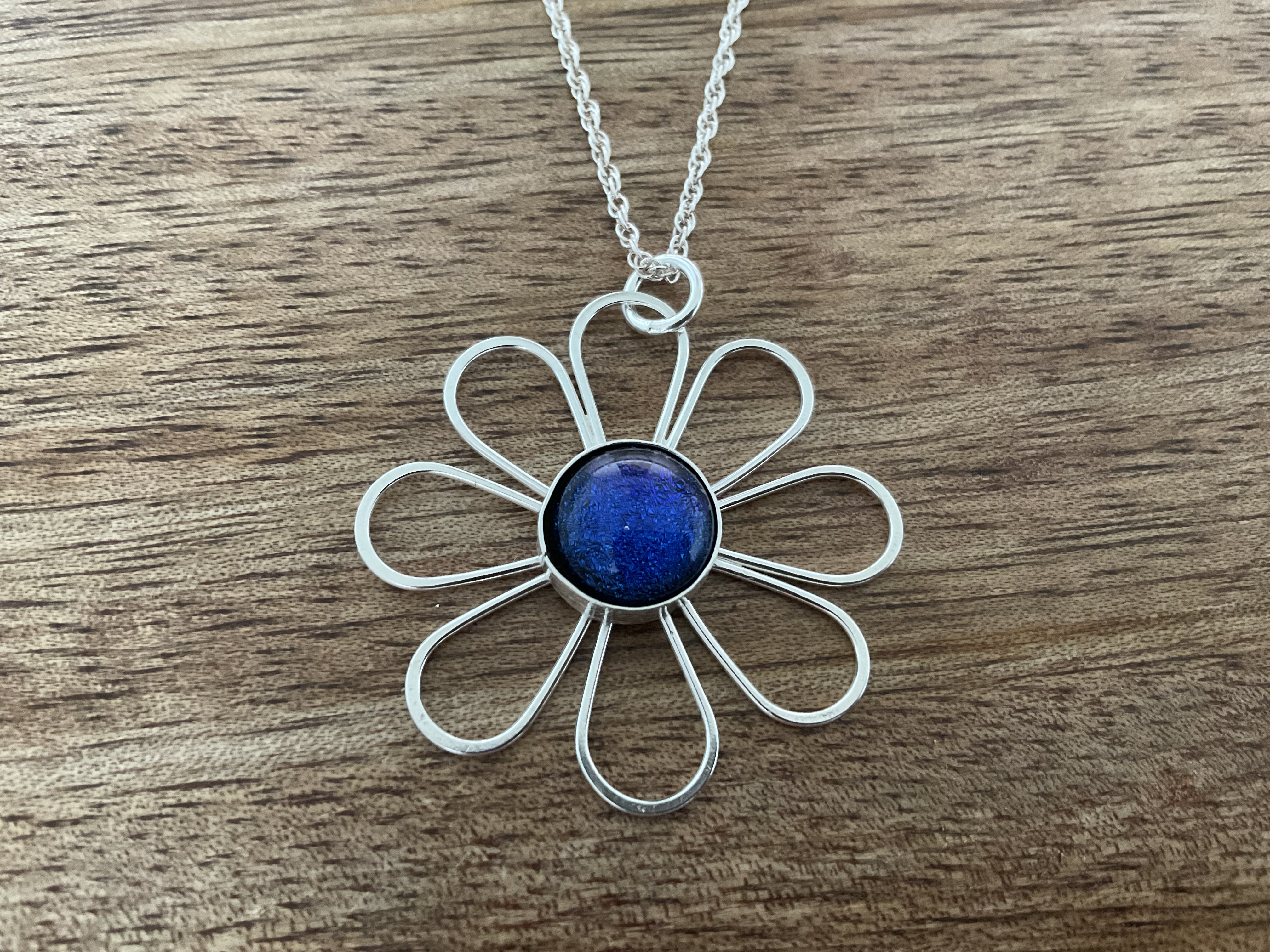 Blue Daisy Dichroic Fused Glass Pendant & Chain - Click Image to Close